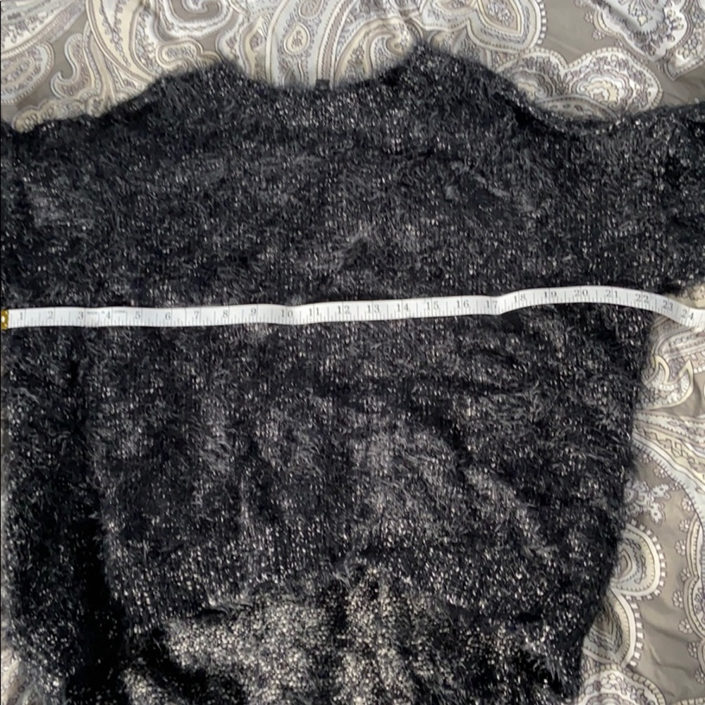 Sweater - Picture 5 of 7